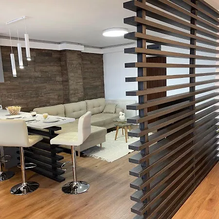 Malachite Urban Gem - Skyline Terrace Oasis Boekarest