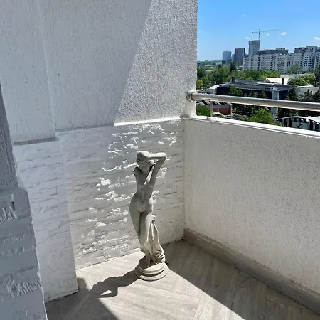 Malachite Urban Gem - Skyline Terrace Oasis Apartmán *