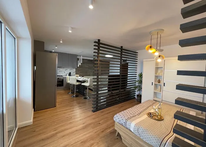 Apartament Malachite Urban Gem - Skyline Terrace Oasis *