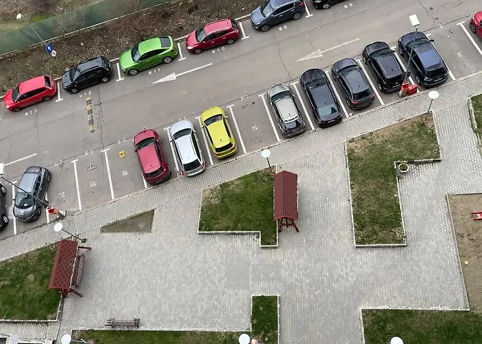 Malachite Urban Gem - Skyline Terrace Oasis