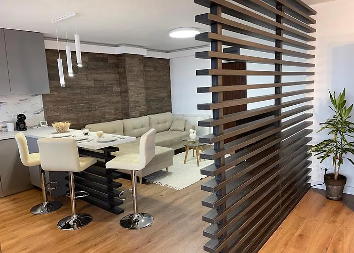 Malachite Urban Gem - Skyline Terrace Oasis Bucureşti