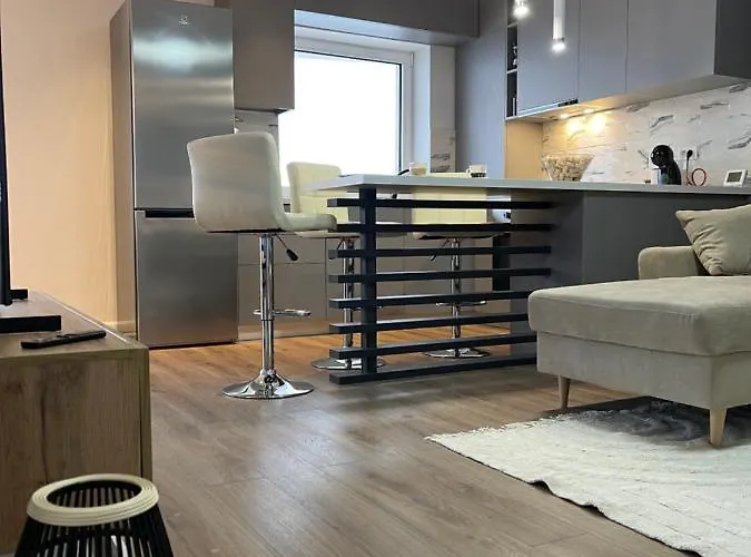 Malachite Urban Gem - Skyline Terrace Oasis * 부쿠레슈티