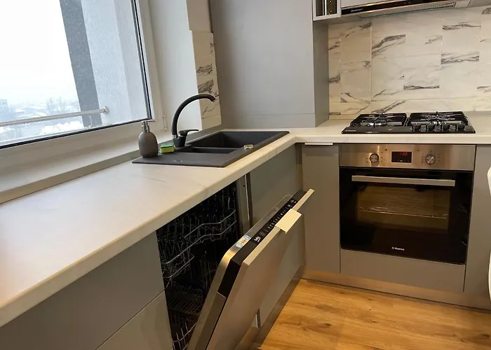 Apartament Malachite Urban Gem - Skyline Terrace Oasis