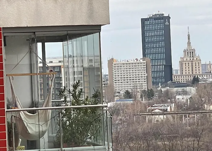 Malachite Urban Gem - Skyline Terrace Oasis Апартаменты