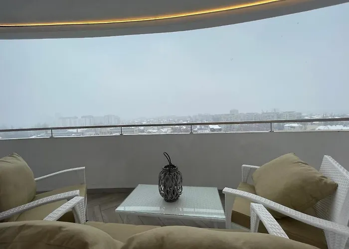 Malachite Urban Gem - Skyline Terrace Oasis Бухарест
