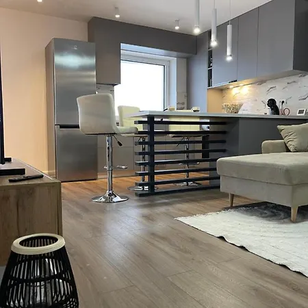 Malachite Urban Gem - Skyline Terrace Oasis * Βουκουρέστι