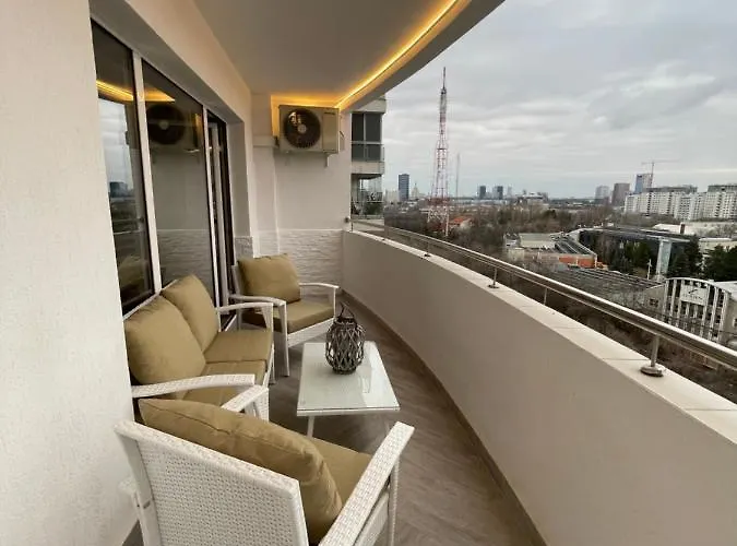 דירה Malachite Urban Gem - Skyline Terrace Oasis *