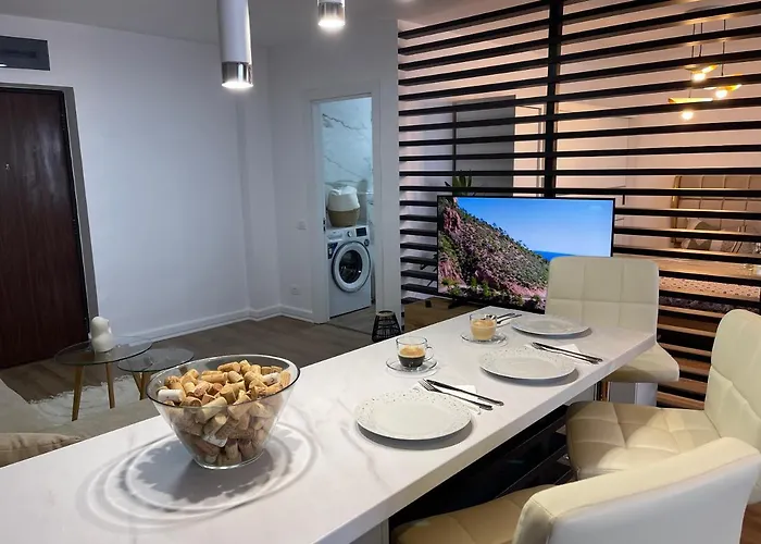 דירה Malachite Urban Gem - Skyline Terrace Oasis בוקרשט