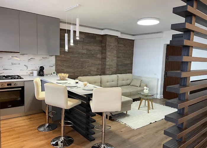 דירה Malachite Urban Gem - Skyline Terrace Oasis